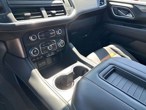 Used 2023 GMC Yukon AT4 w/ AT4 Premium Package image 37