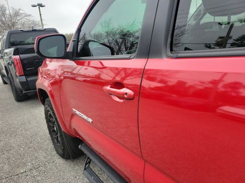 Used 2021 Toyota Tacoma SR5 image 30