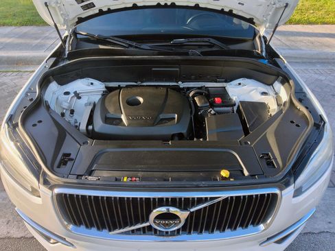 Used 2016 Volvo XC90 T6 Momentum w/ Momentum Plus Package AWD/4WD image 46
