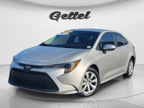 Used 2024 Toyota Corolla LE FWD image 1