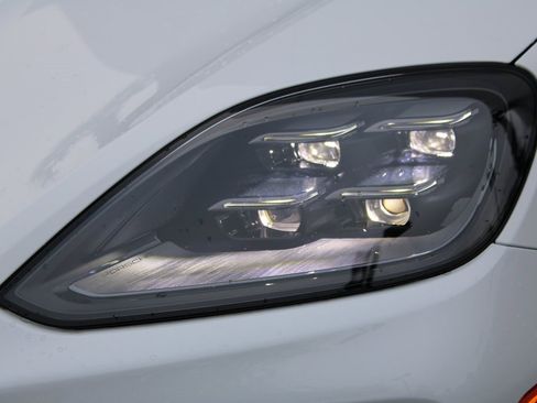 New 2026 Porsche Cayenne image 11