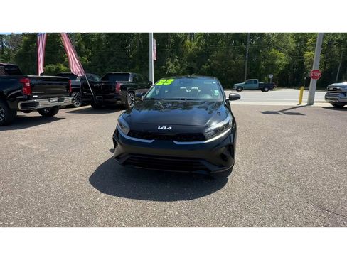Used 2023 Kia Forte LXS FWD image 7