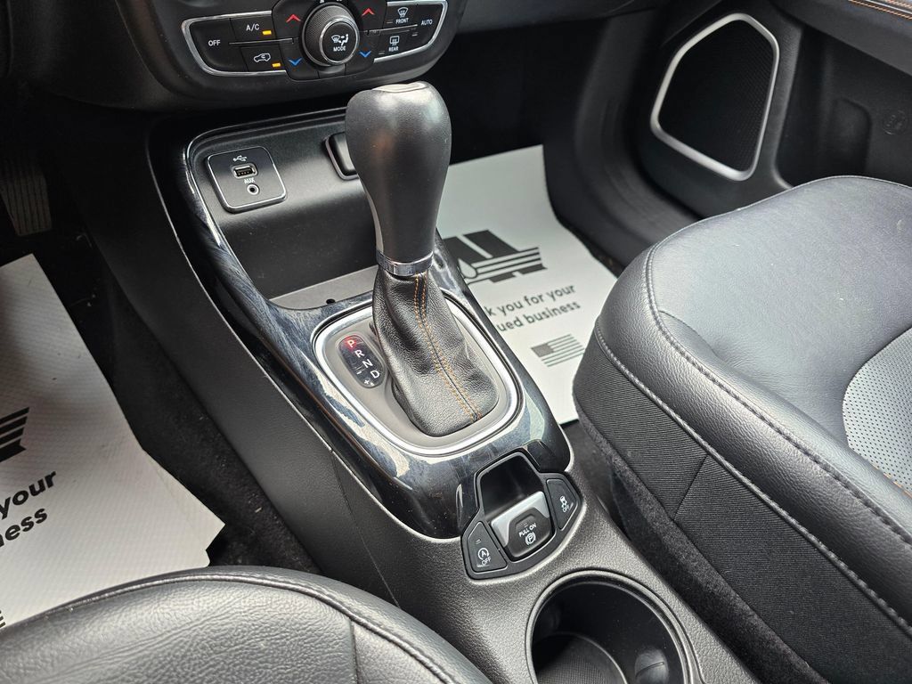 Used 2018 Jeep Compass Limited w/ Navigation Group FWD image 21