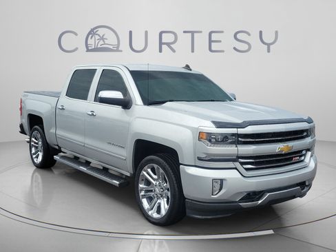 Used 2017 Chevrolet Silverado 1500 LTZ Z71 AWD/4WD image 4