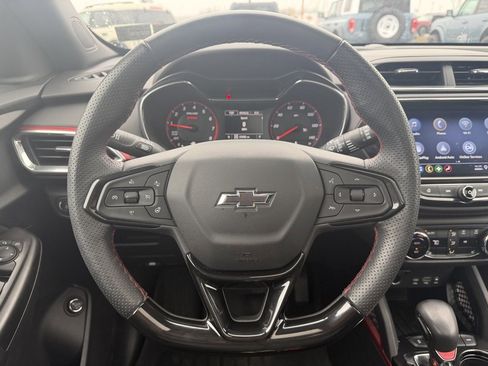 Used 2023 Chevrolet TrailBlazer RS w/ Sun and Liftgate Package image 24