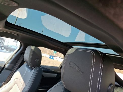 Used 2026 Jaguar F-PACE R-Dynamic S image 14