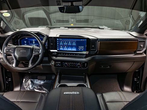 Used 2024 Chevrolet Silverado 2500 High Country w/ High Country Premium Package image 19