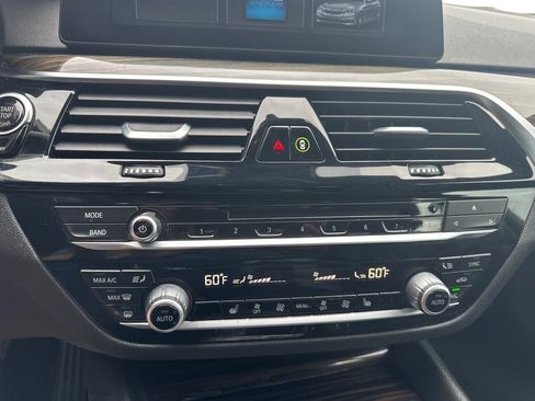 Used 2018 BMW 530i xDrive w/ Premium Package AWD/4WD image 24