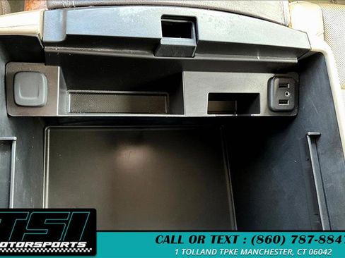 Used 2018 Chevrolet Suburban Premier image 33