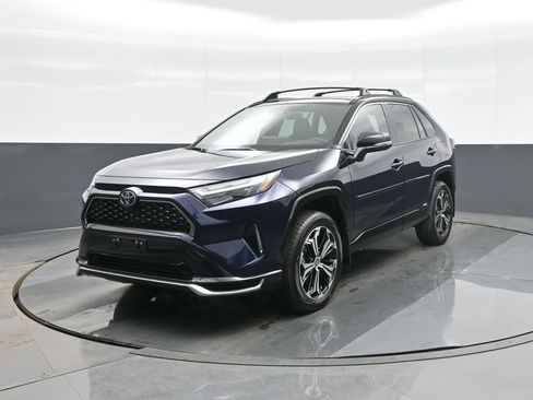 Certified 2025 Toyota RAV4 XSE w/ Weather Package image 5