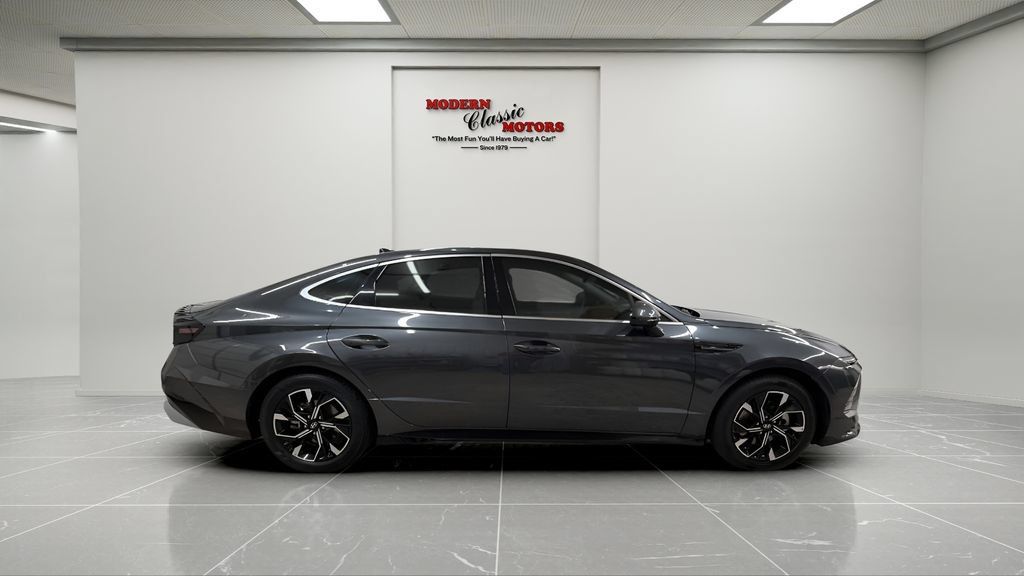 Used 2025 Hyundai Sonata SEL FWD image 6