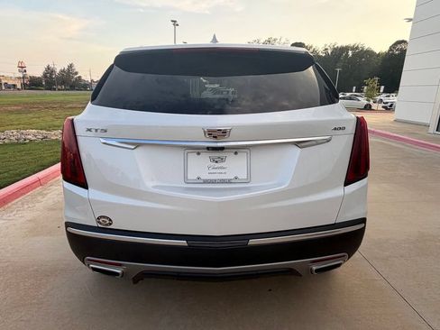 Used 2023 Cadillac XT5 Premium Luxury w/ Technology Package FWD image 4