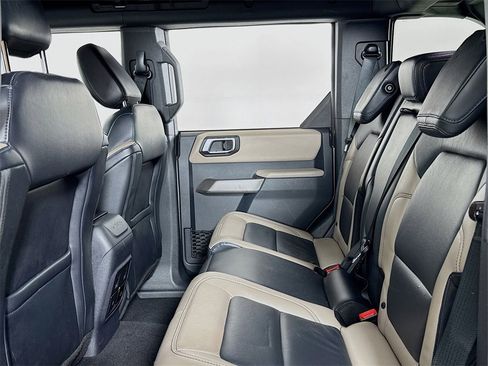 Used 2021 Ford Bronco Wildtrak image 14