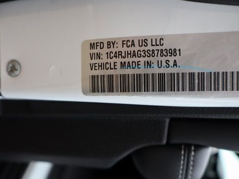 New 2025 Jeep Grand Cherokee Altitude image 43