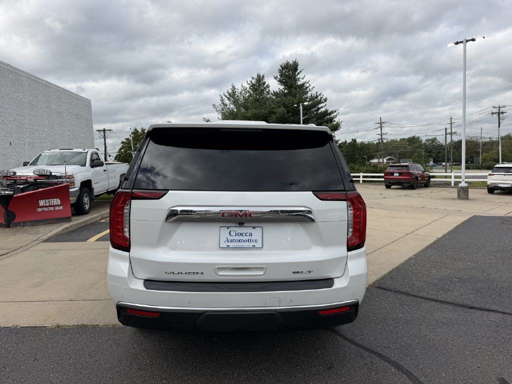 Used 2021 GMC Yukon SLT w/ Rear Media and Nav Package AWD/4WD image 6