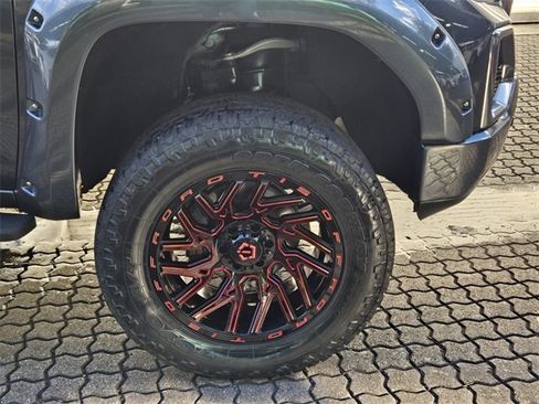 Certified 2022 GMC Sierra 1500 AT4 w/ AT4 Premium Package image 20