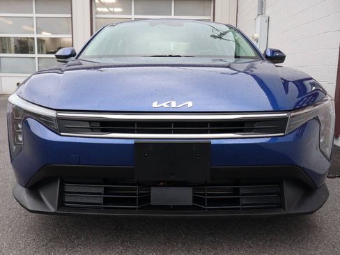 Used 2025 Kia K4 FWD image 2