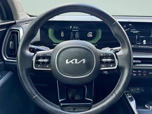 Used 2024 Kia Sorento S FWD image 26