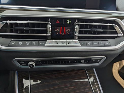 Used 2023 BMW X5 xDrive45e image 30