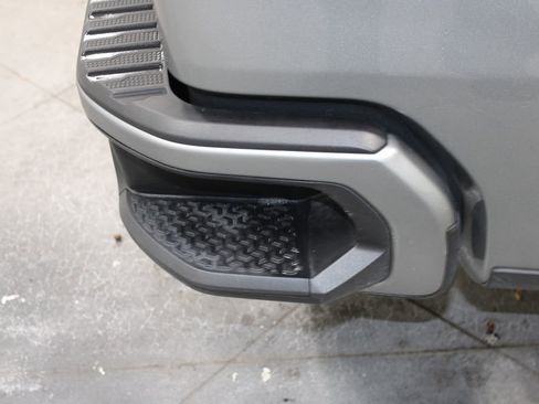 Used 2024 Chevrolet Silverado 1500 High Country w/ High Country Premium Package image 14