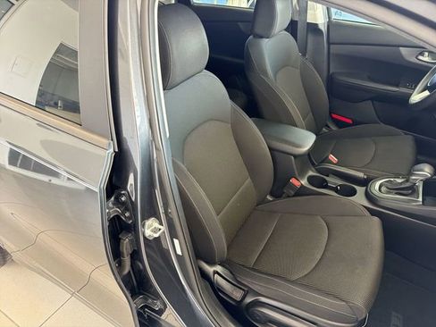 Used 2019 Kia Forte LXS image 18