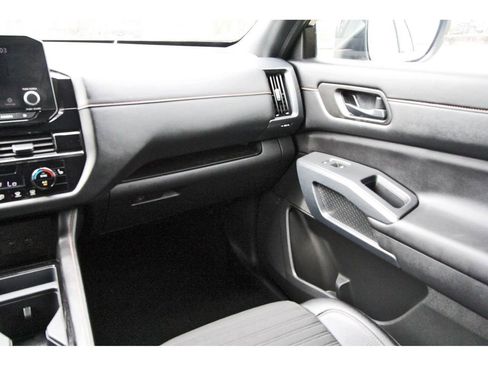 Certified 2024 Nissan Pathfinder Rock Creek AWD/4WD image 10