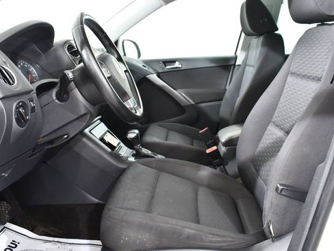 Used 2009 Volkswagen Tiguan SE image 6