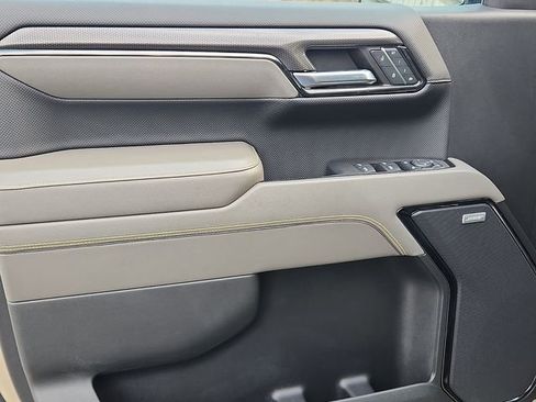 Certified 2022 Chevrolet Silverado 1500 ZR2 w/ Technology Package image 12