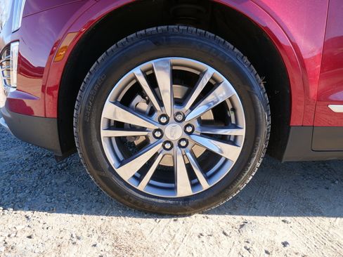 Used 2020 Cadillac XT5 Premium Luxury image 13