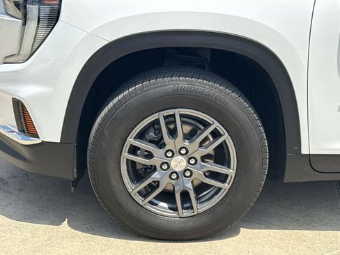 Certified 2025 GMC Acadia Elevation AWD/4WD image 34