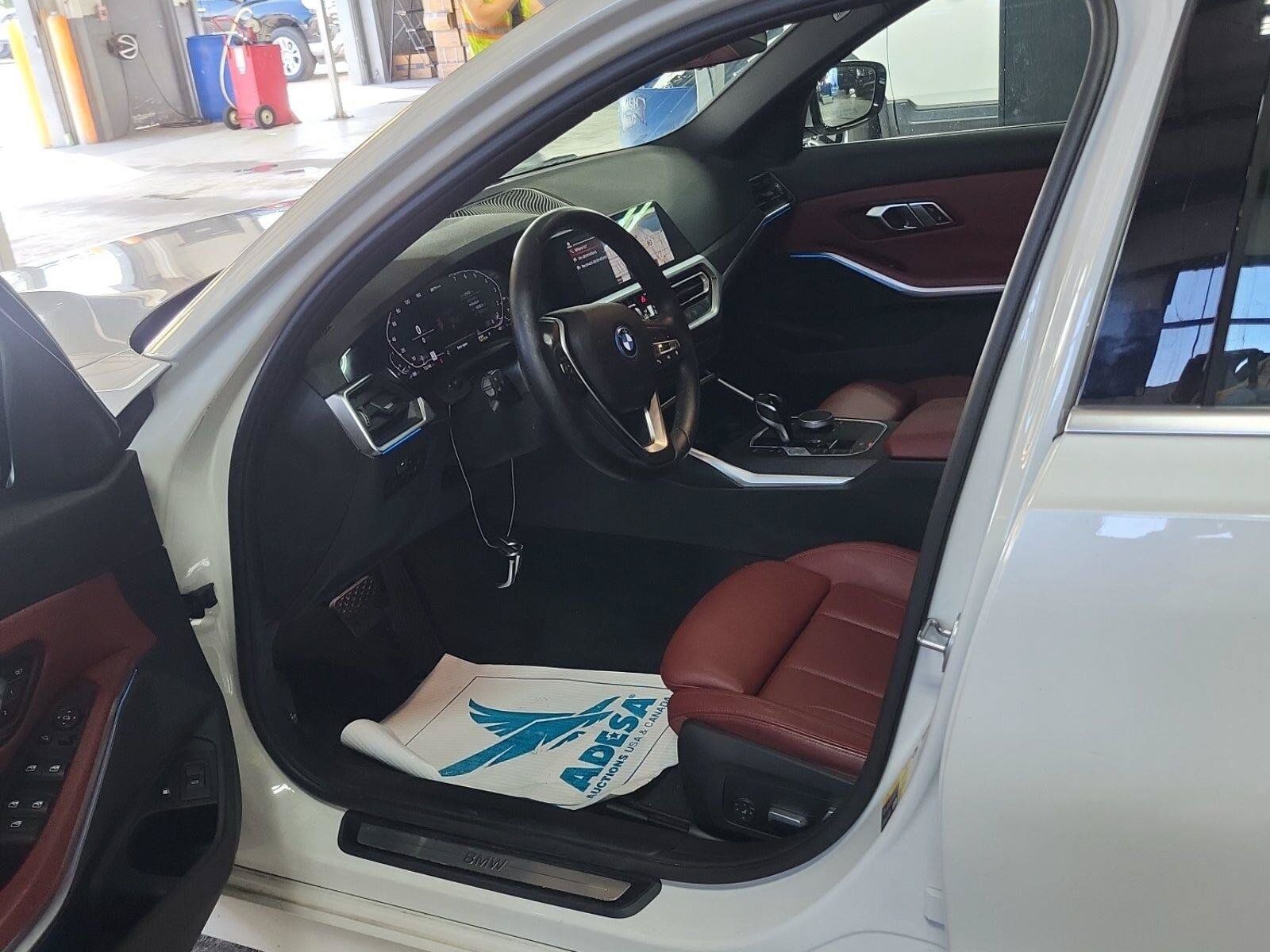 Used 2022 BMW 330e w/ Driving Assistance Package RWD image 3