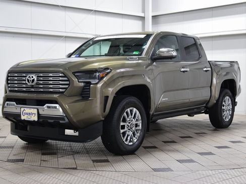Used 2024 Toyota Tacoma Limited image 3