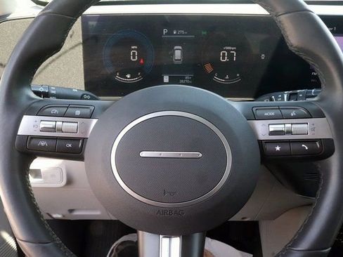 Used 2025 Hyundai Kona SEL image 16