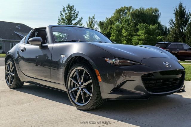 Used 2017 MAZDA MX-5 Miata RF Grand Touring RWD image 12