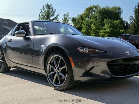 Used 2017 MAZDA MX-5 Miata RF Grand Touring RWD image 12