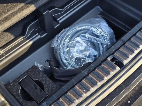 Used 2023 BMW iX M60 image 76