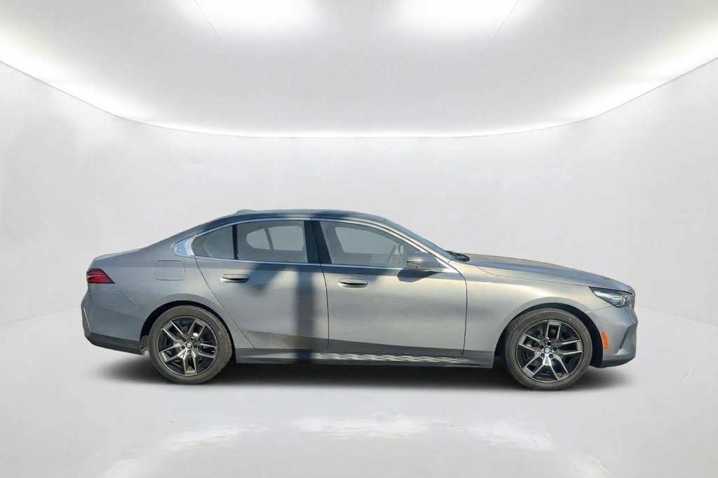 Used 2026 BMW 530i RWD image 4
