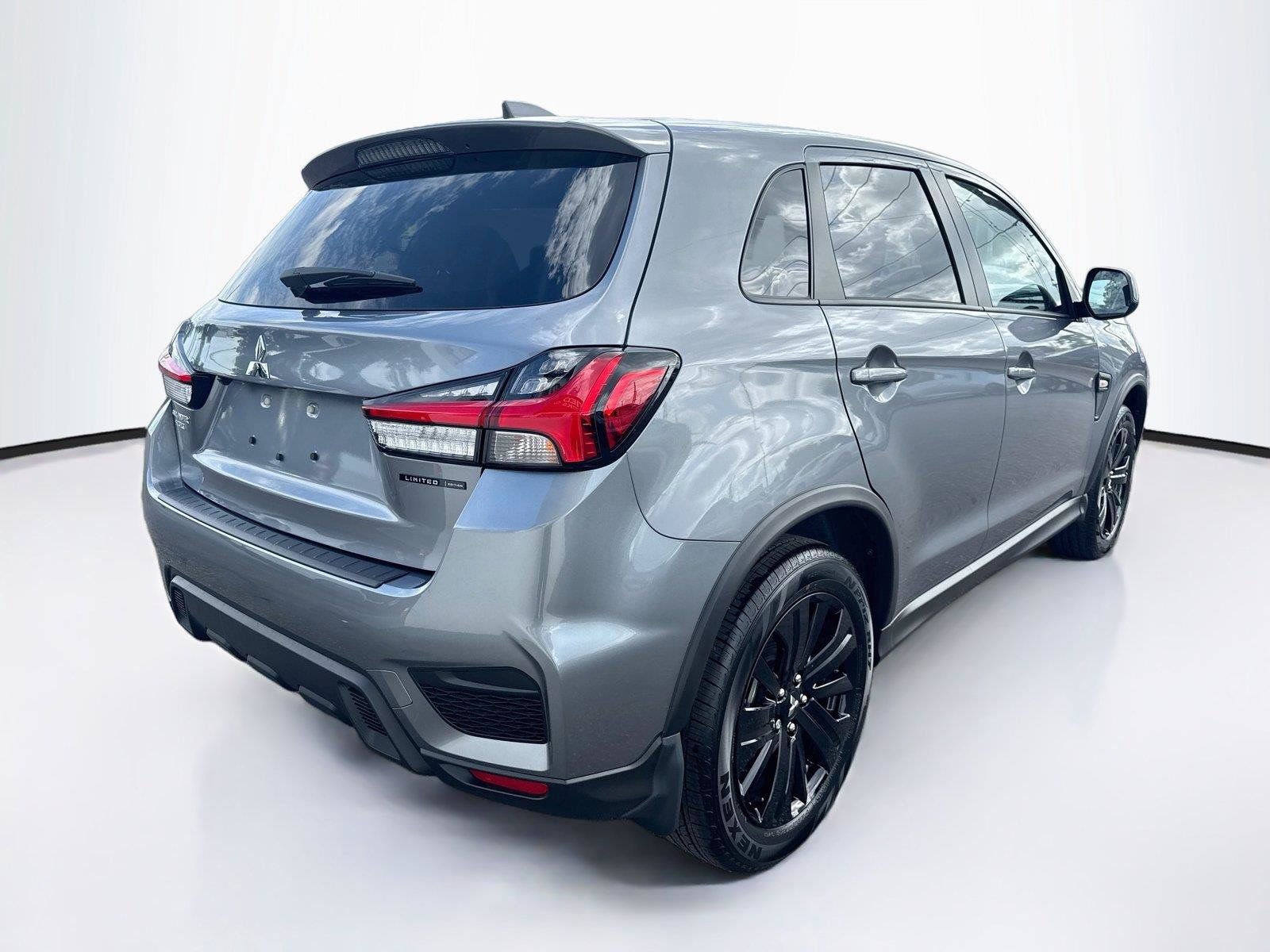 New 2027 Mitsubishi Outlander Sport FWD image 5