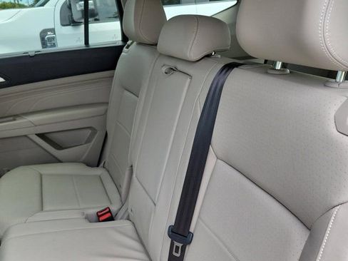 Used 2022 Volkswagen Atlas SEL AWD/4WD image 12