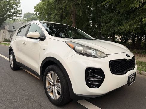 Used 2018 Kia Sportage LX w/ LX Popular Package AWD/4WD image 4
