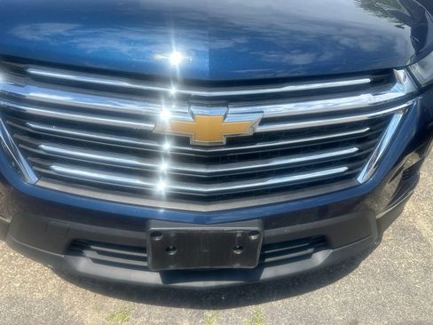Used 2023 Chevrolet Traverse LT AWD/4WD image 3