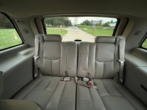 Used 2006 Cadillac Escalade AWD image 14