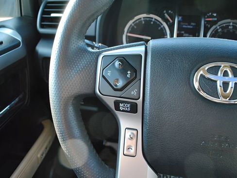 Used 2020 Toyota 4Runner Limited AWD/4WD image 17