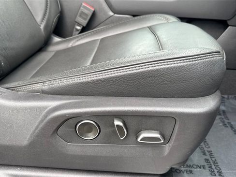 Used 2025 GMC Sierra 3500 Denali image 23