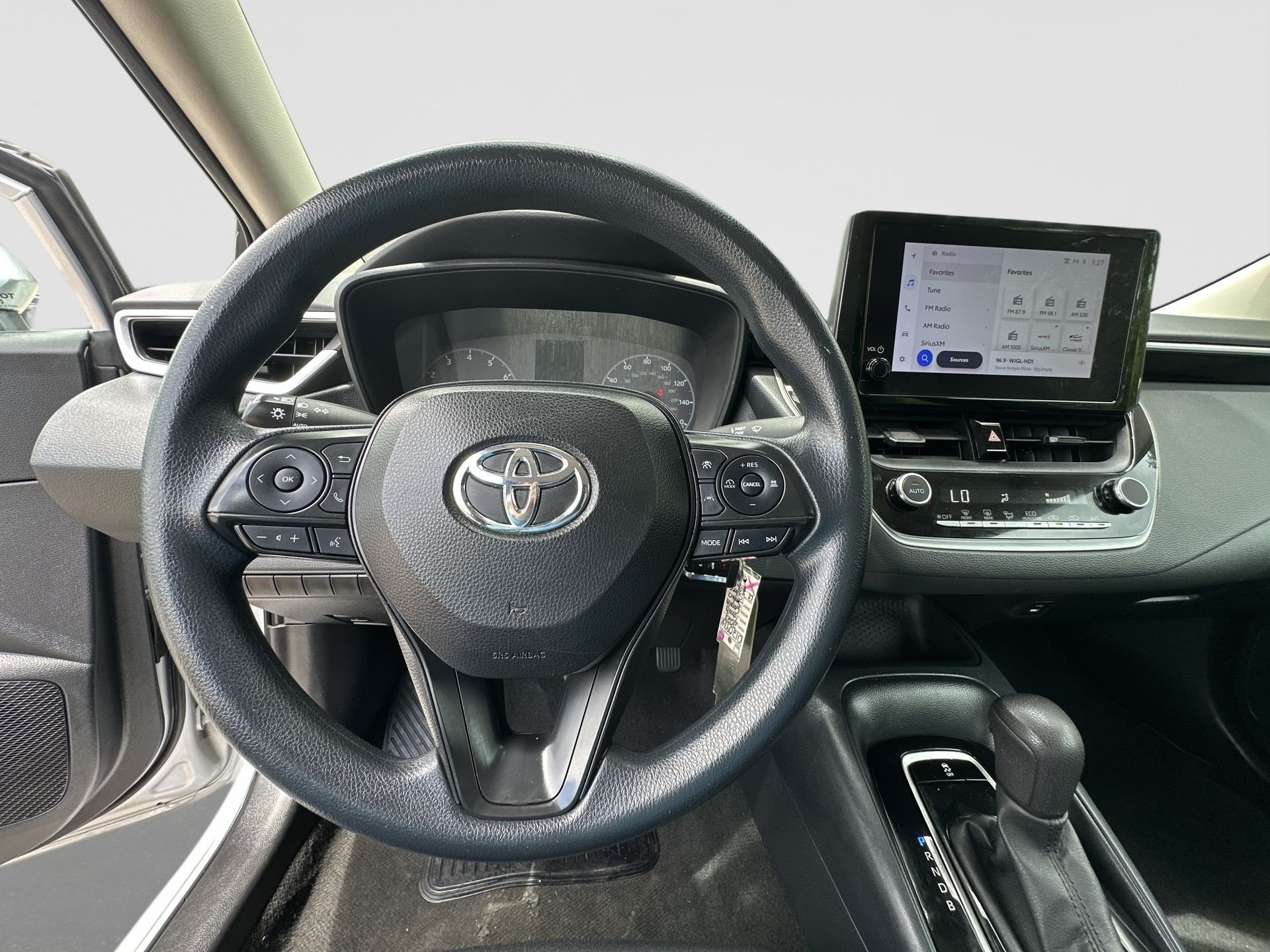 Used 2023 Toyota Corolla LE FWD image 11