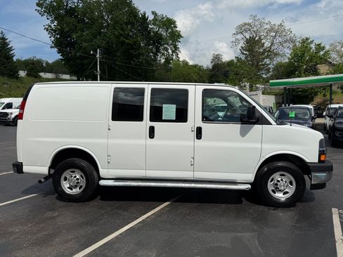 Used 2024 Chevrolet Express 2500 w/ Driver Convenience Package RWD image 7