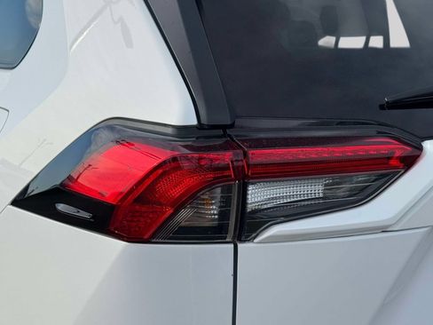 Used 2024 Toyota RAV4 XLE AWD/4WD image 11