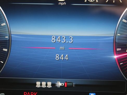 Certified 2026 Mercedes-Benz GLE 53 AMG 4MATIC image 33