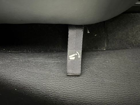 Used 2025 Mitsubishi Outlander SE FWD image 19