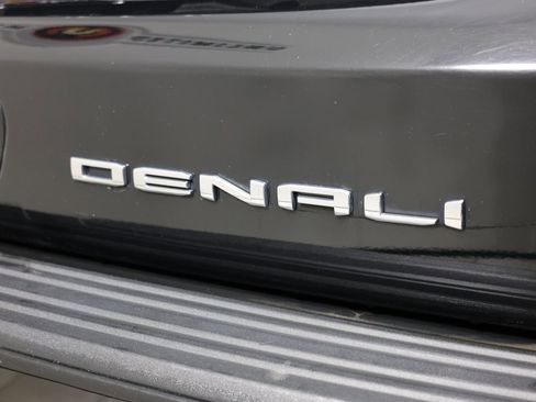 Used 2021 GMC Yukon Denali w/ Denali Premium Package AWD/4WD image 17